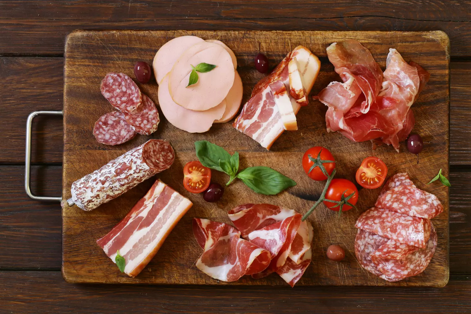 Plateau de charcuterie traditionnelle française